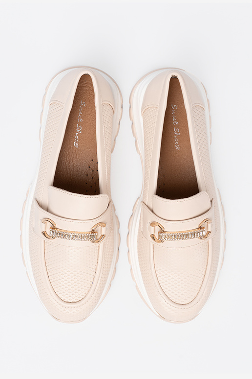 elfenbeinfarbe Mokassins z dekoracyjnym goldenm elementem