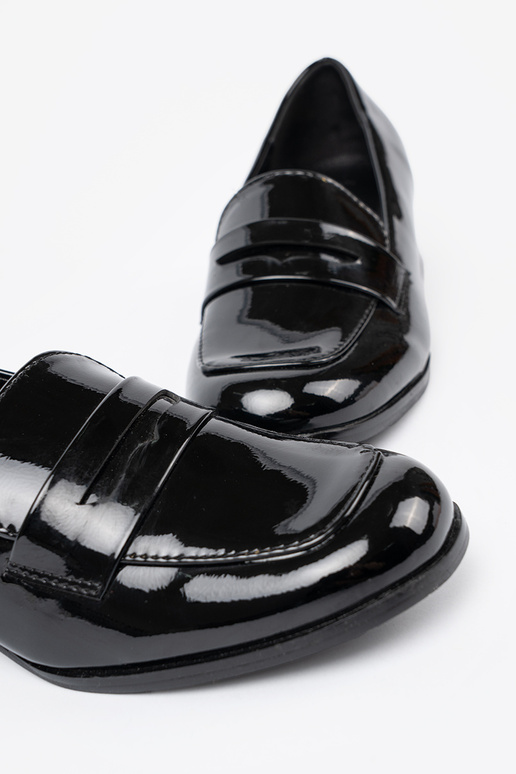 schZuarze Farbe Mokassins auf High Heels