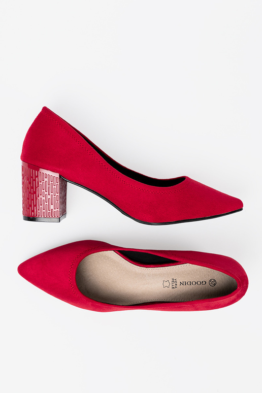 Eleganter Stil High Heels na ozdobnym słupku