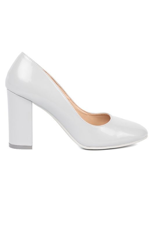 graue Farbe Lackierte Schuhe mit hohen Absätzen