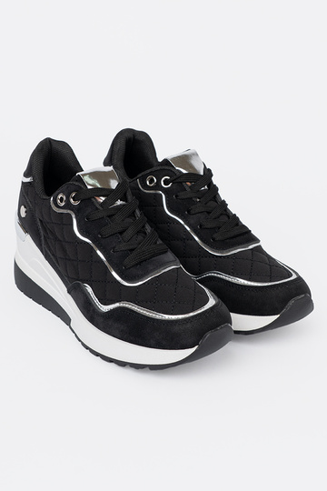 schZuarze Farbe Sneakers Stilvollllschuhe auf einem Keil
