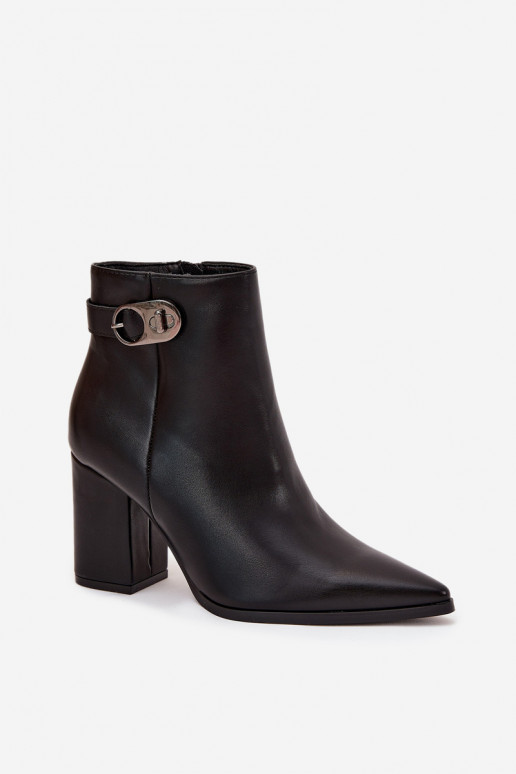Damenstiefel Mit Dekorationen Detalem schZuarze Farbe Tharina Damenstiefel Mit Dekorationen Detalem schZuarze Farbe Tharina