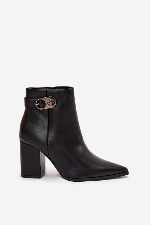 Damenstiefel Mit Dekorationen Detalem schZuarze Farbe Tharina Damenstiefel Mit Dekorationen Detalem schZuarze Farbe Tharina