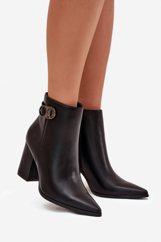 Damenstiefel Mit Dekorationen Detalem schZuarze Farbe Tharina Damenstiefel Mit Dekorationen Detalem schZuarze Farbe Tharina