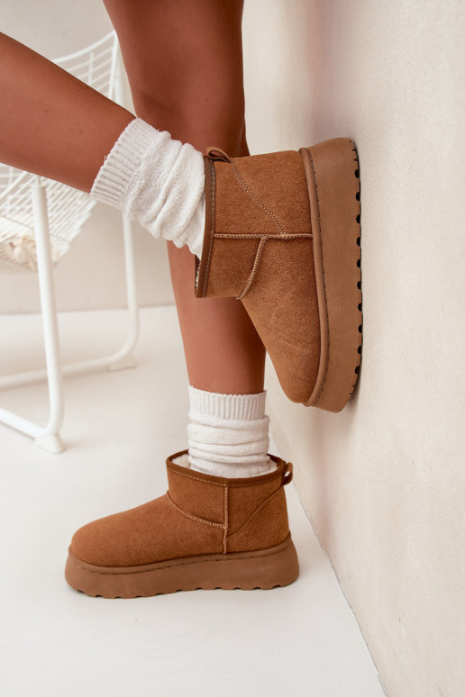 Schneestiefel Feminin mit einer Plattform sich Zuarm laufen mit Fell innen braune Farbe Vesirae