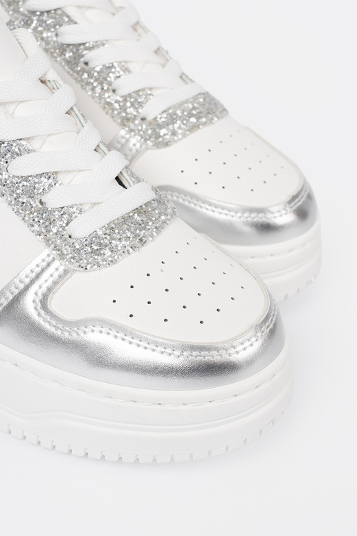 INeiß Silber Sneakers Stilvollllschuhe z połyskującymi detalami