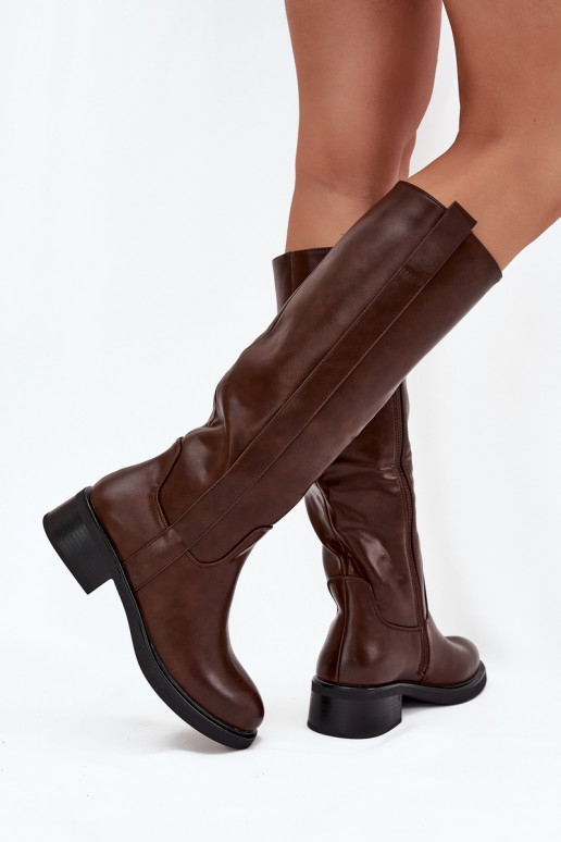 Damen-Stiefel mit niedrigem Absatz, gefüttert, in brauner Farbe Averna Damen-Stiefel mit niedrigem Absatz, gefüttert, in brauner Farbe Averna