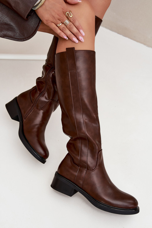 Damen-Stiefel mit niedrigem Absatz, gefüttert, in brauner Farbe Averna Damen-Stiefel mit niedrigem Absatz, gefüttert, in brauner Farbe Averna