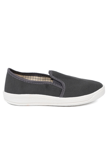 Proste graue Farbe Schuhe z flexibelmi ZustaZukami jungenhaft 2