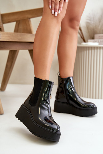 Lackierte Damen Ankle Boots mit Plattform und isolierter Erhöhung in Schwarz INloedia