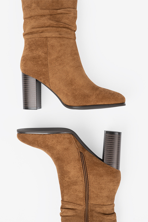 Karamellfarbe Schuhe mit gerüschtem Oberteil i obcasem Karamellfarbe Schuhe mit gerüschtem Oberteil i obcasem