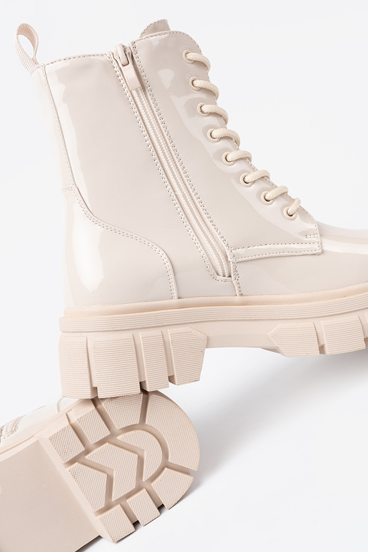 Stilvoll hohe Reitstiefel lackiert Zu odcieniu hellBeigem