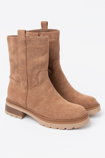 Minimalistyczne Schuhe kameloZue z miękkiego zamszu