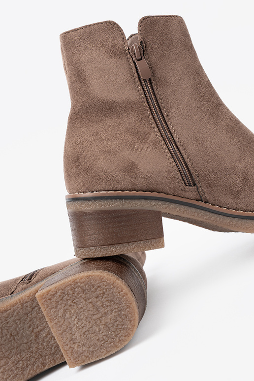 Klassisches Stilvollll dunkelBeige Schuhe auf einem stabilen Absatz Klassisches Stilvollll dunkelBeige Schuhe auf einem stabilen Absatz