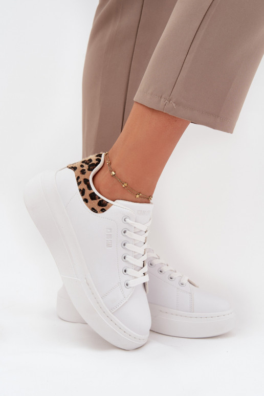 Sneakers Stilvollllschuhe Feminin mit einer Plattform Big Star SS274247 Zueiße Farbe mit Leopardenfellmuster