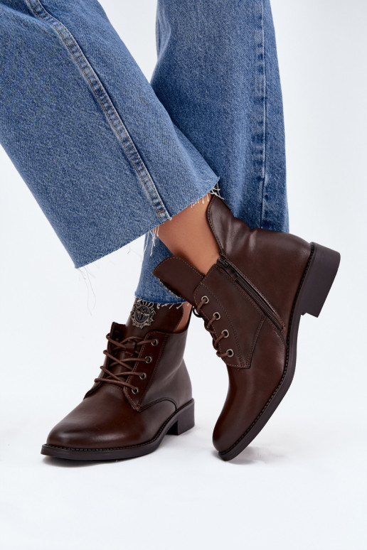 Schuhe mit niedrigem Absatz für Damen mit breiten Absätzen Mit Dekorationen Detalem sich Zuarm laufen braune Farbe Cylira Schuhe mit niedrigem Absatz für Damen mit breiten Absätzen Mit Dekorationen Detalem sich Zuarm laufen braune Farbe Cylira