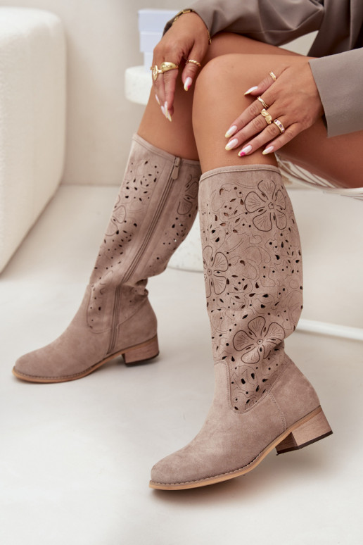 mit durchbrochenen Elementen Damenstiefel Auf niedrigem Absatz aus Öko-INildlederoZue Befestigt Zum Schloss Beige Orchides