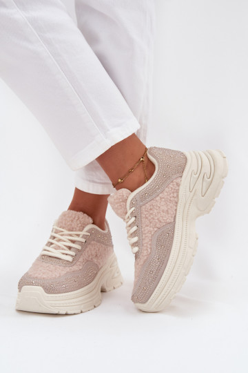 Sneakers Stilvollllschuhe Feminin mit blitzenden Augen und ein Pelzmantel Typu Baranek elfenbeinfarbe Zarika 2