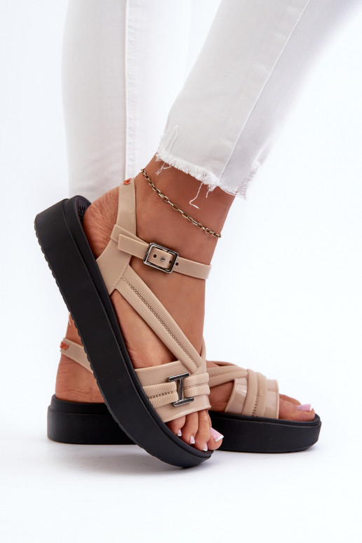 Duftend Damensandalen mit einer Plattform ZAXY LL285063 Beige