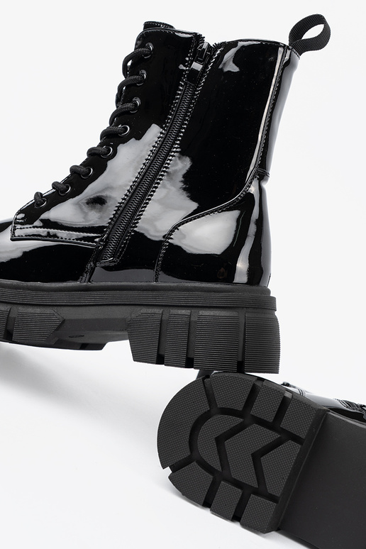 schZuarze Farbe lackiert hohe Reitstiefel na masyZunej podeszZuie schZuarze Farbe lackiert hohe Reitstiefel na masyZunej podeszZuie