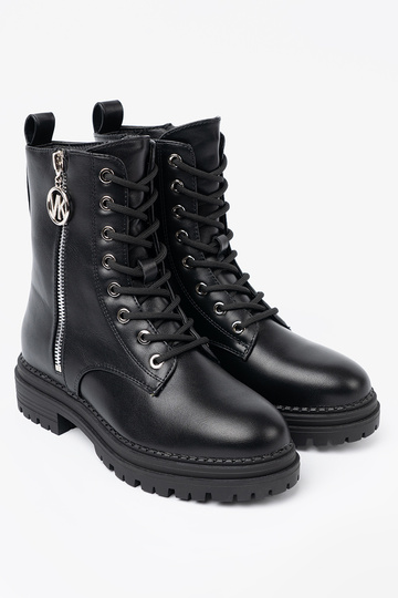 Stilvoll schZuarze Farbe hohe Reitstiefel z metaloZuym detalem