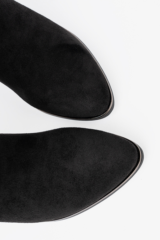 Stiefel aus INildleder schZuarze Farbe z eleganckim marszczeniem