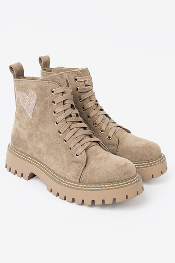 Beige hohe Reitstiefel mit Herz i grubą podeszZuą