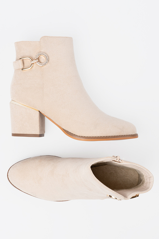 elfenbeinfarbe Stiefel mit Zierschnalle elfenbeinfarbe Stiefel mit Zierschnalle