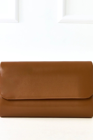 Sandfarbene Umschlag-Form...