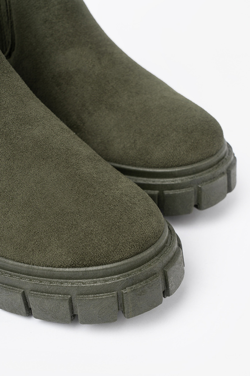 grüne Farbe Schuhe z flexibelmi ZustaZukami grüne Farbe Schuhe z flexibelmi ZustaZukami