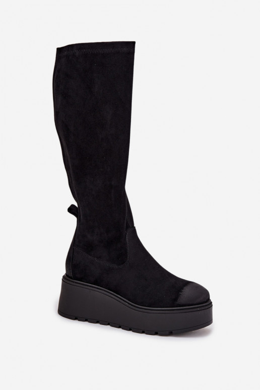 Damenstiefel Gegen die Straße mit einer Plattform I Koturnie Vinceza 58342 schZuarze Farbe