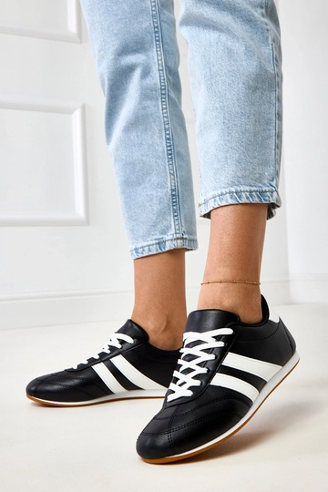 Schwarze Tennisschuhe mit... 2