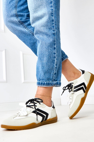 Weiße Volleyball-Sneaker im... 2