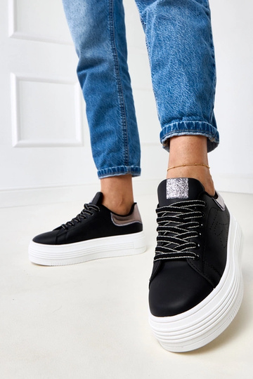 Schwarze Sneakers mit... 2