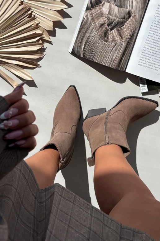 Damen Suede Cowboy-Stiefel mit Absatz, gefüttert, khaki Dylira Damen Suede Cowboy-Stiefel mit Absatz, gefüttert, khaki Dylira