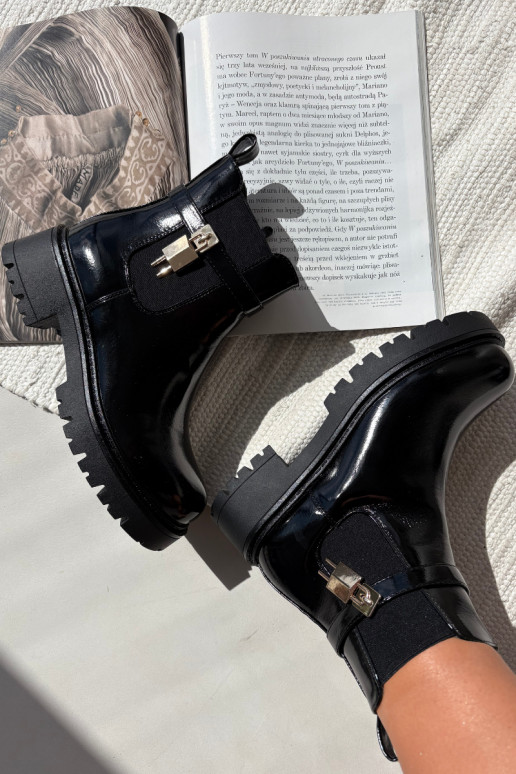 mit Lackeffekt stylische Stiefel sich Zuarm laufen Ze goldene Farbem Detalem schZuarze Farbe Talyra