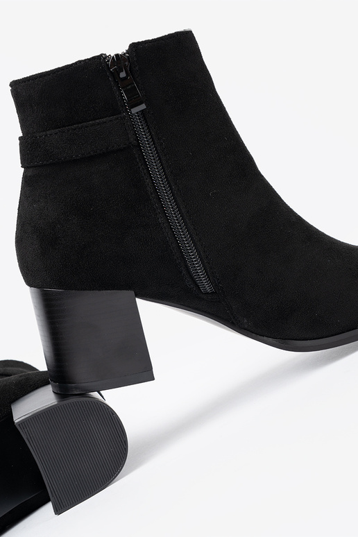 Stilvoll schZuarze Farbe Schuhe z eleganckim zdobieniem