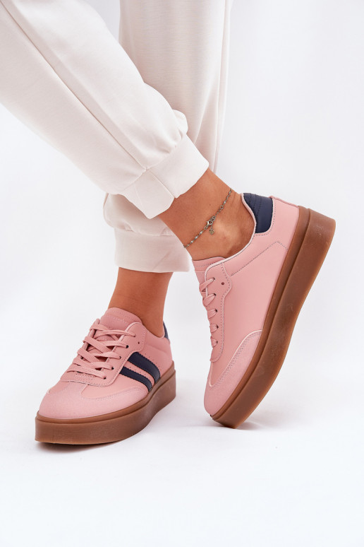 Sneakers Stilvollllschuhe Feminin mit einer Plattform aus Öko-Leder pinke Farbe Ediriella