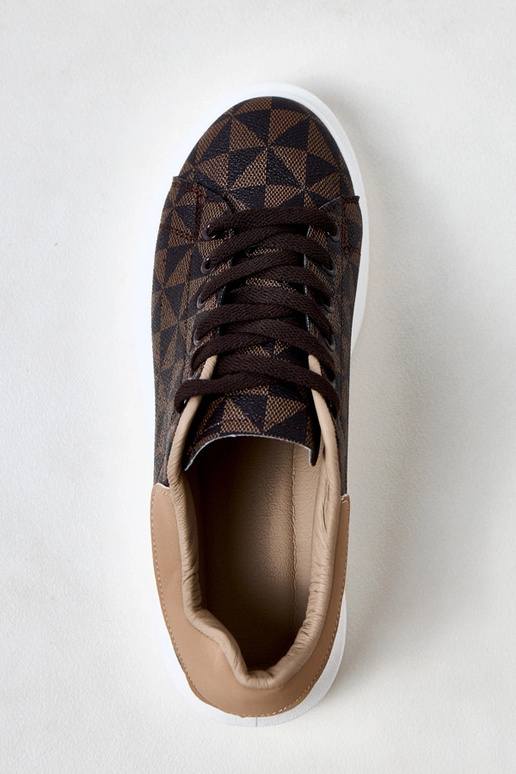 Braune Sneaker mit Plateausohle und... Braune Sneaker mit Plateausohle und...