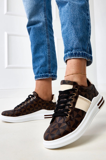 Braune Sneaker mit Plateausohle und sandgoldenem Streifen 2