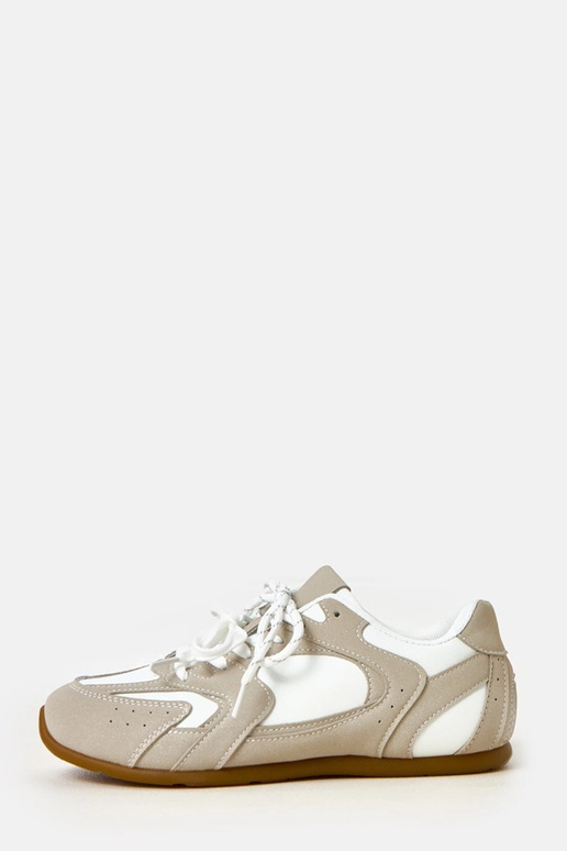 Weiße-beige Sportschuhe mit doppelten... Weiße-beige Sportschuhe mit doppelten...