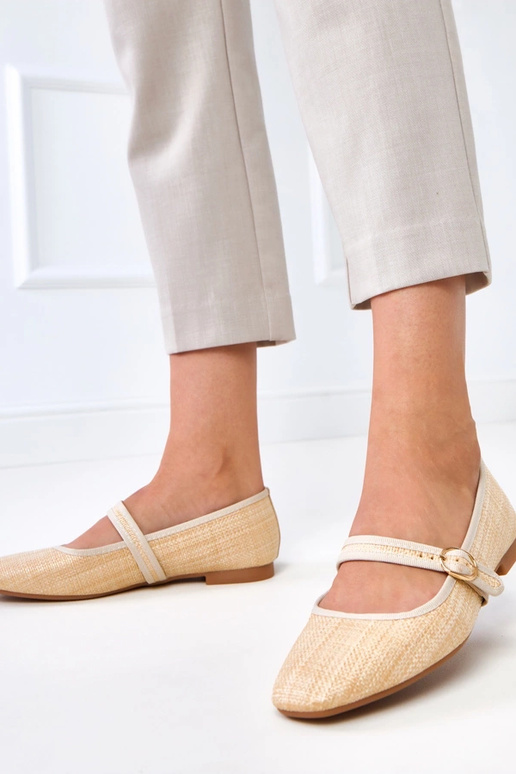 Sandfarbene geflochtene Ballerinas... Sandfarbene geflochtene Ballerinas...