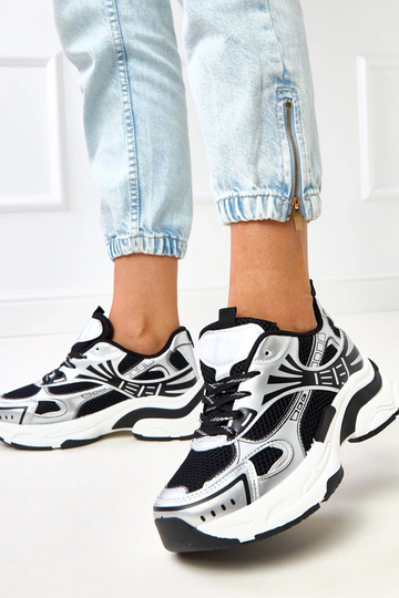 Schwarze Sportschuhe mit... 2