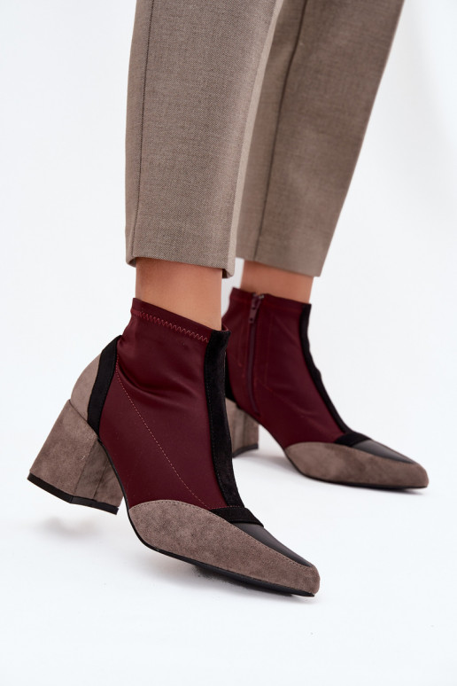 Damenstiefel Auf einer riesigen Stange Zum Schloss Burgund Delvane Damenstiefel Auf einer riesigen Stange Zum Schloss Burgund Delvane