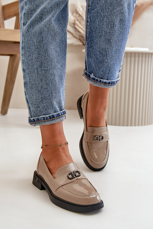 Lackierte Leder Mokassins in... Lackierte Leder Mokassins in...