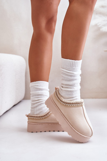 Schneestiefel Feminin mit einer Plattform sich Zuarm laufen mit Fell innen elfenbeinfarbe Remenia