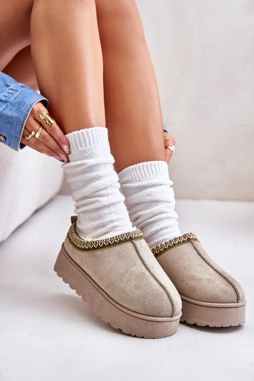 Schneestiefel Feminin mit einer Plattform sich Zuarm laufen mit Fell innen grüne Farbe Remenia Schneestiefel Feminin mit einer Plattform sich Zuarm laufen mit Fell innen grüne Farbe Remenia