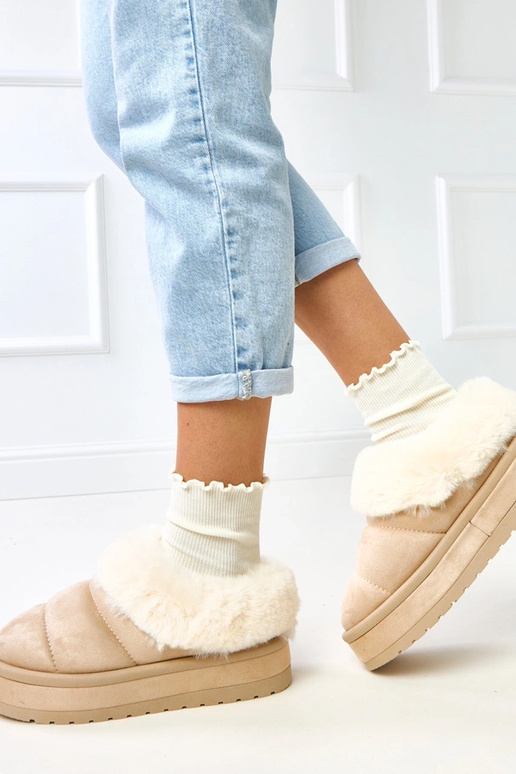 Sandfarbene kurze gefütterte...