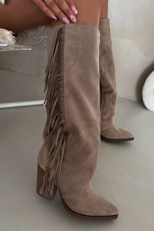 Damen-Stiefel im Cowboy-Stil mit Fransen und Absätzen in Sandfarbe Tivara Damen-Stiefel im Cowboy-Stil mit Fransen und Absätzen in Sandfarbe Tivara