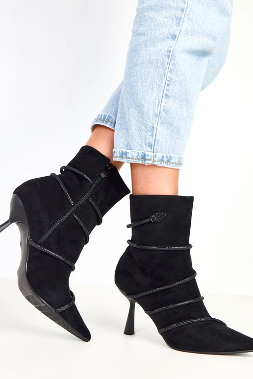 Nethe schwarze Stiefeletten mit... Nethe schwarze Stiefeletten mit...